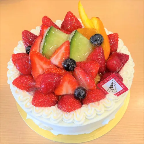 パティスリー アニバーサリーのフルーツのデコレーションケーキ