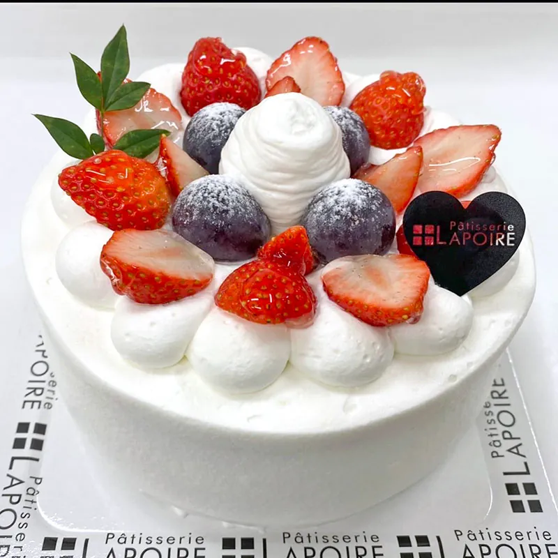 菓子工房ラポワールの生クリームのデコレーションケーキ