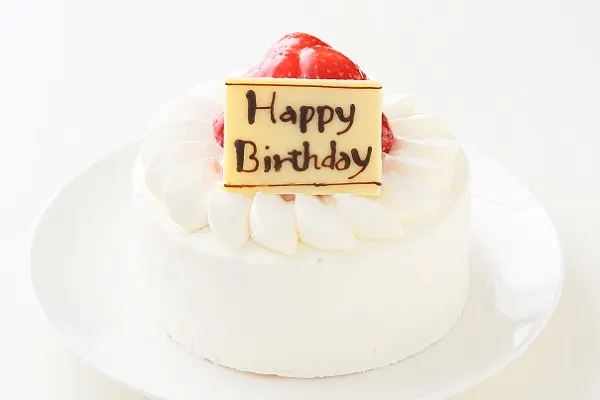 タカヤナイの生クリーム苺デコレーションケーキ 4号