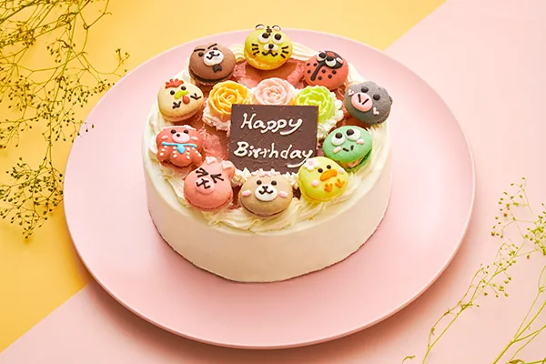 sweets &cafe Fikaの動物マカロン苺ショートケーキ 5号