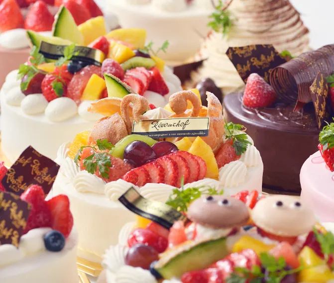 レーブ・ドゥ・シェフのデコレーションケーキ（スワンなど）