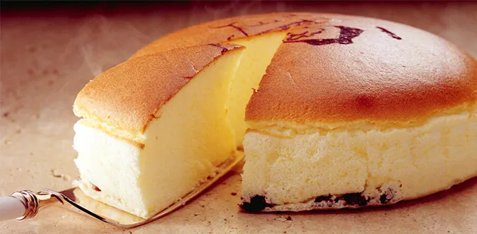 りくろーおじさんの店の焼きたてチーズケーキ
