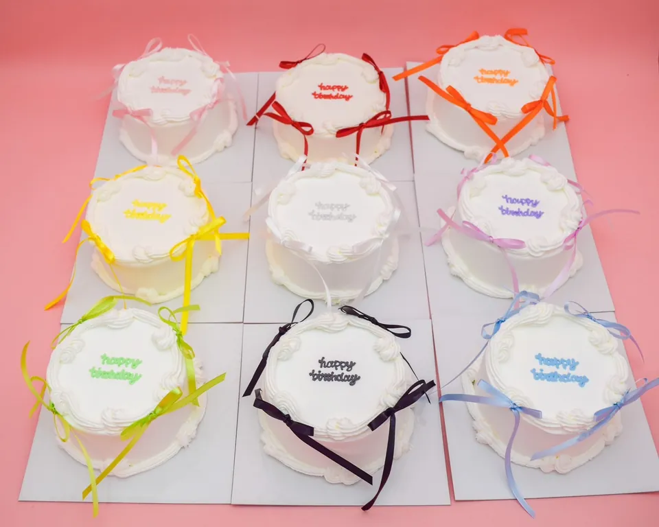 Cake withの推し活リボンケーキ 12cm（9色の見本）